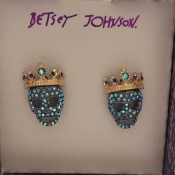 Betsey Johnson  Crystal Skull Stud Earrings - Picture 1 of 3